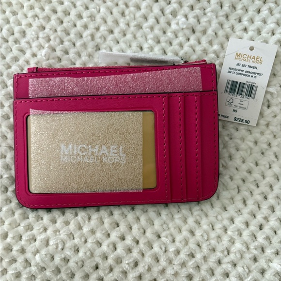 MICHAEL Michael Kors NWT Jet Set Travel Quilted Card Wallet -Dragonfruit Pink - Picture 2 of 9